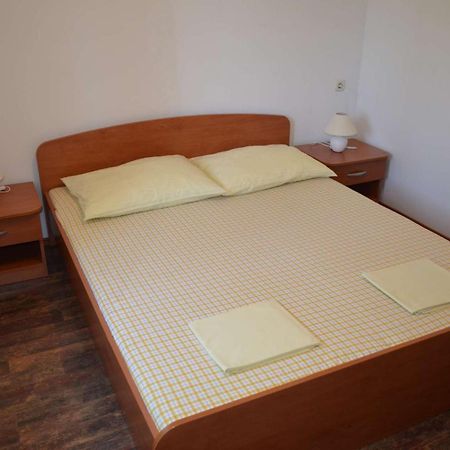 Apartments Krusvina لون الغرفة الصورة