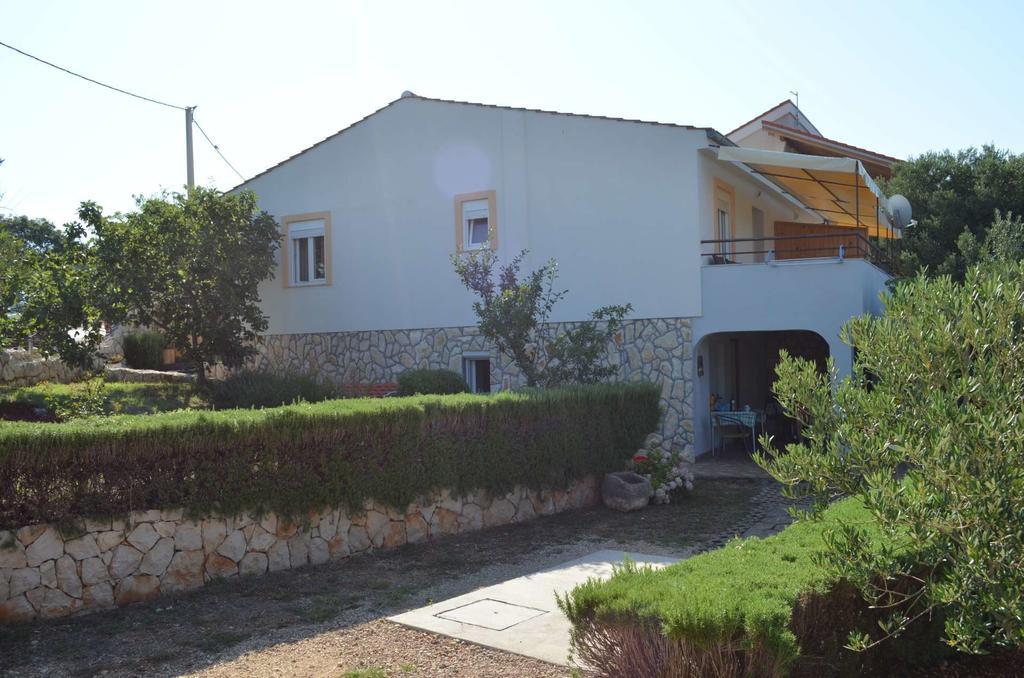 Apartments Krusvina لون المظهر الخارجي الصورة