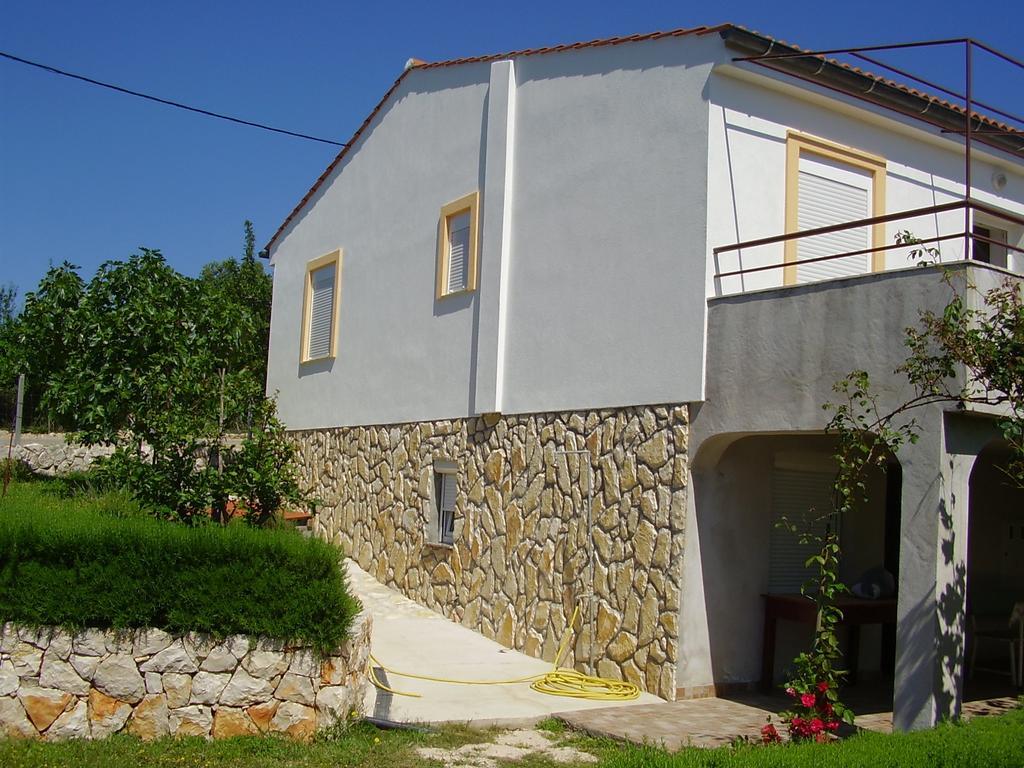 Apartments Krusvina لون المظهر الخارجي الصورة