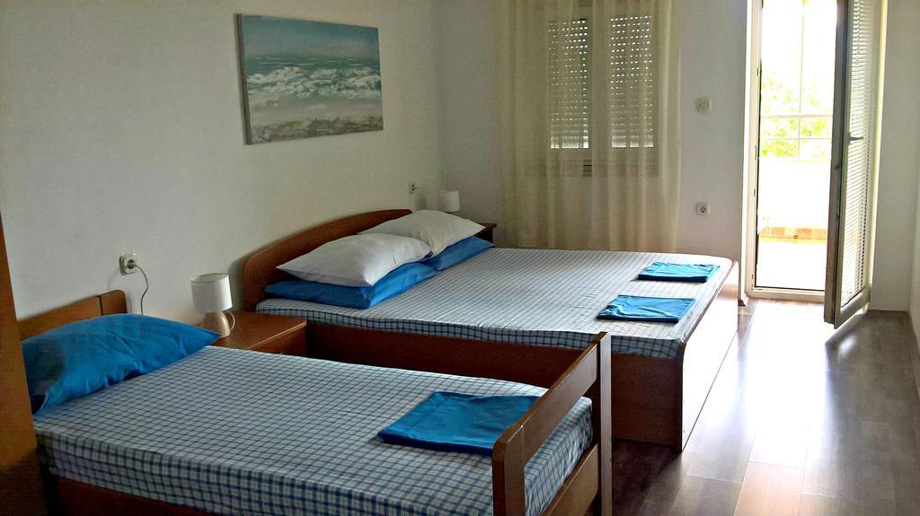 Apartments Krusvina لون المظهر الخارجي الصورة